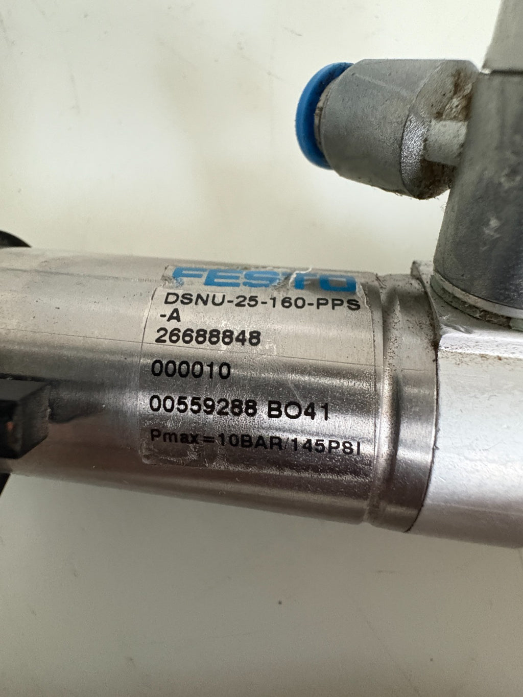 FESTO PNEUMATIC CYLINDER DSNU-25-PPS-A 26688848 W/1 SENSOR2