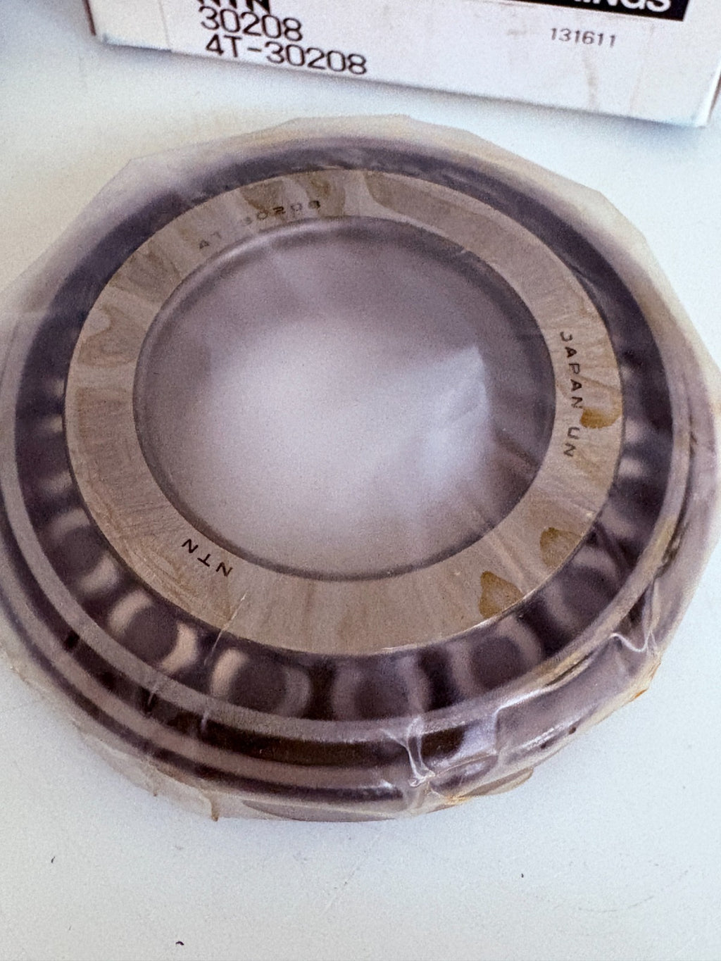 LOT OF 2 NTN TAPERED ROLLER BEARING 30208 4T-302081