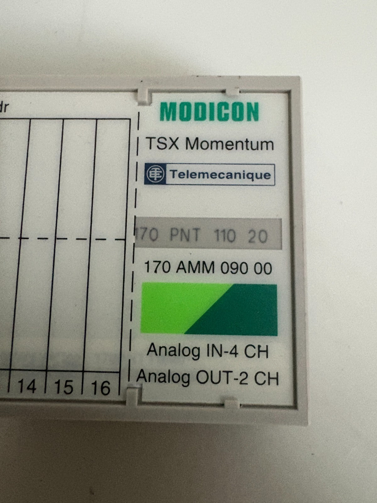 SCHNEIDER MODICON TSX MOMENTUM ANALOG IN-4 CH OUT-2 CH 170 AMM 090 001