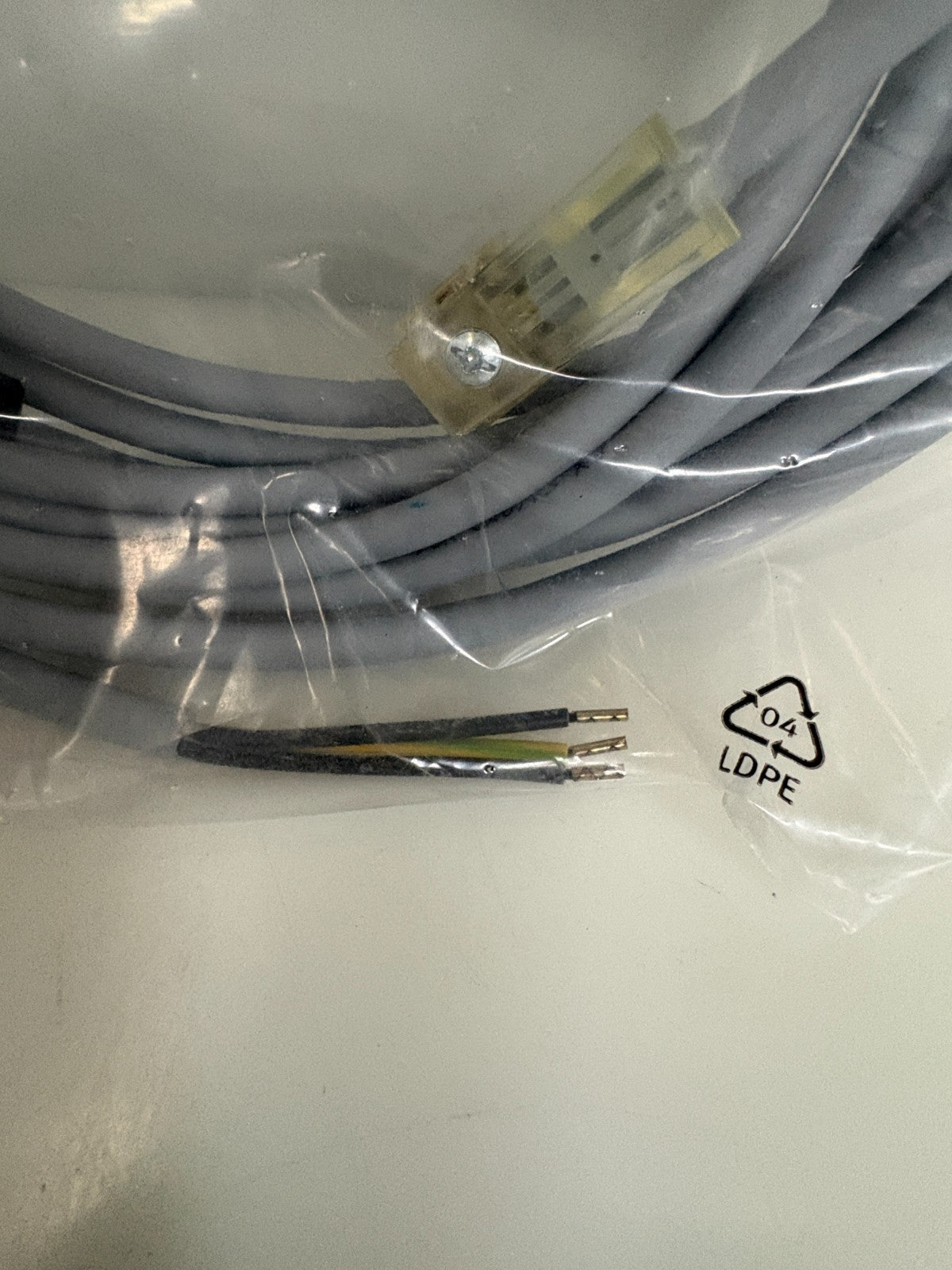 LOT OF 2 FESTO PLUG SOCKET W/5M CABLE KMEB-2-24-5-LED #174845
