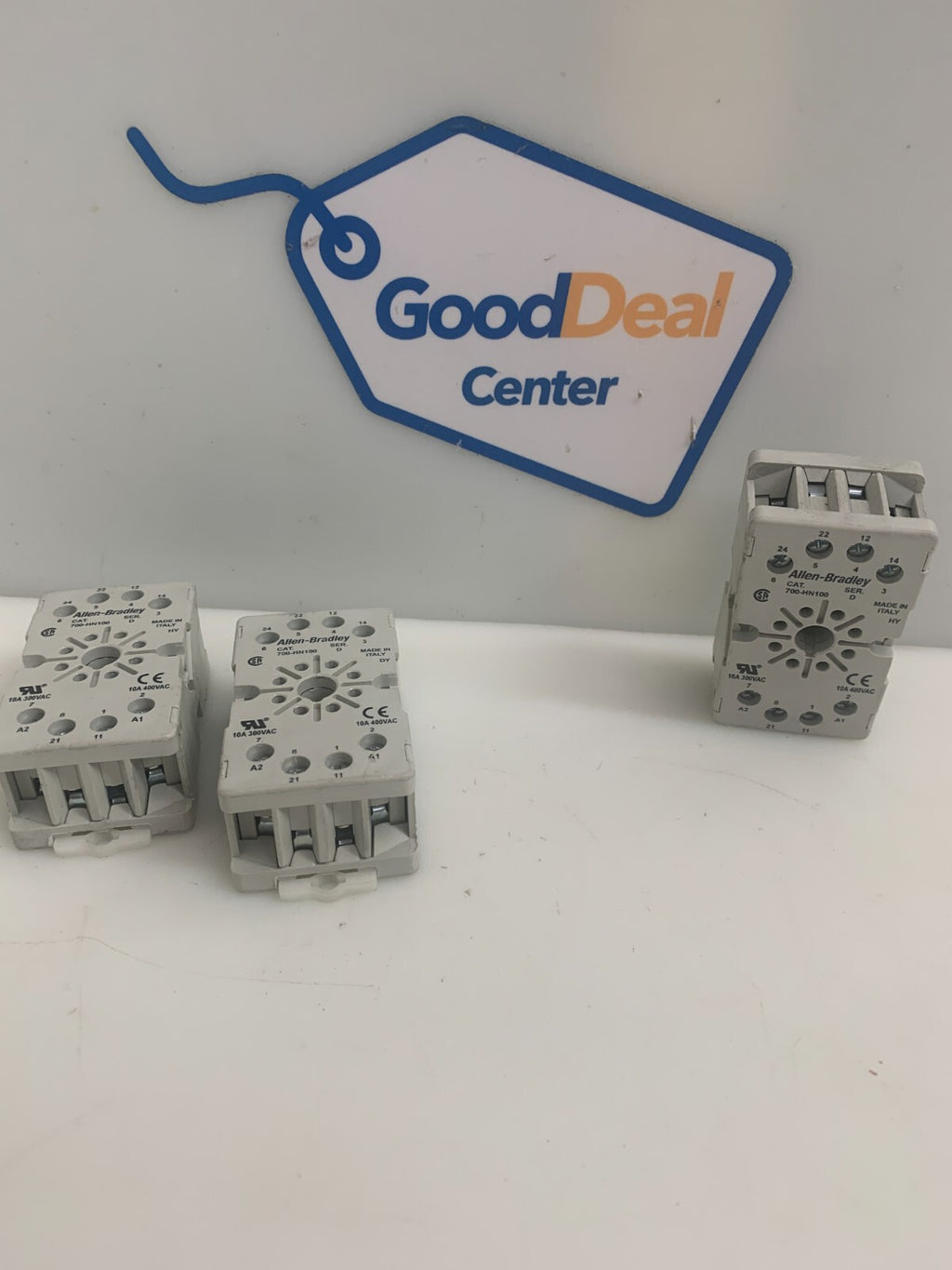 ALLEN BRADLEY  700-HN100  Socket Tube Base Screw Terminal  Ser D   (Lot of 3)