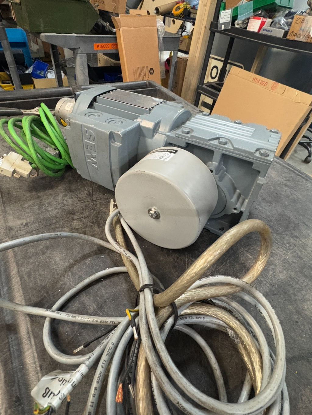 SEW EURODRIVE W30 DR63L2/TF/EH1S W/SINE ENCODER H0GS 74 DN 1024 R
