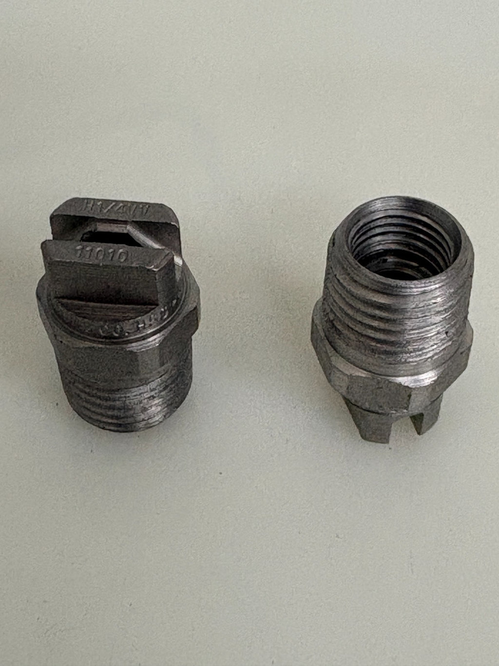 LOT OF 25 SPRAYING SYSTEMS V-JET SPRAY NOZZLE H14VVCHSS11010