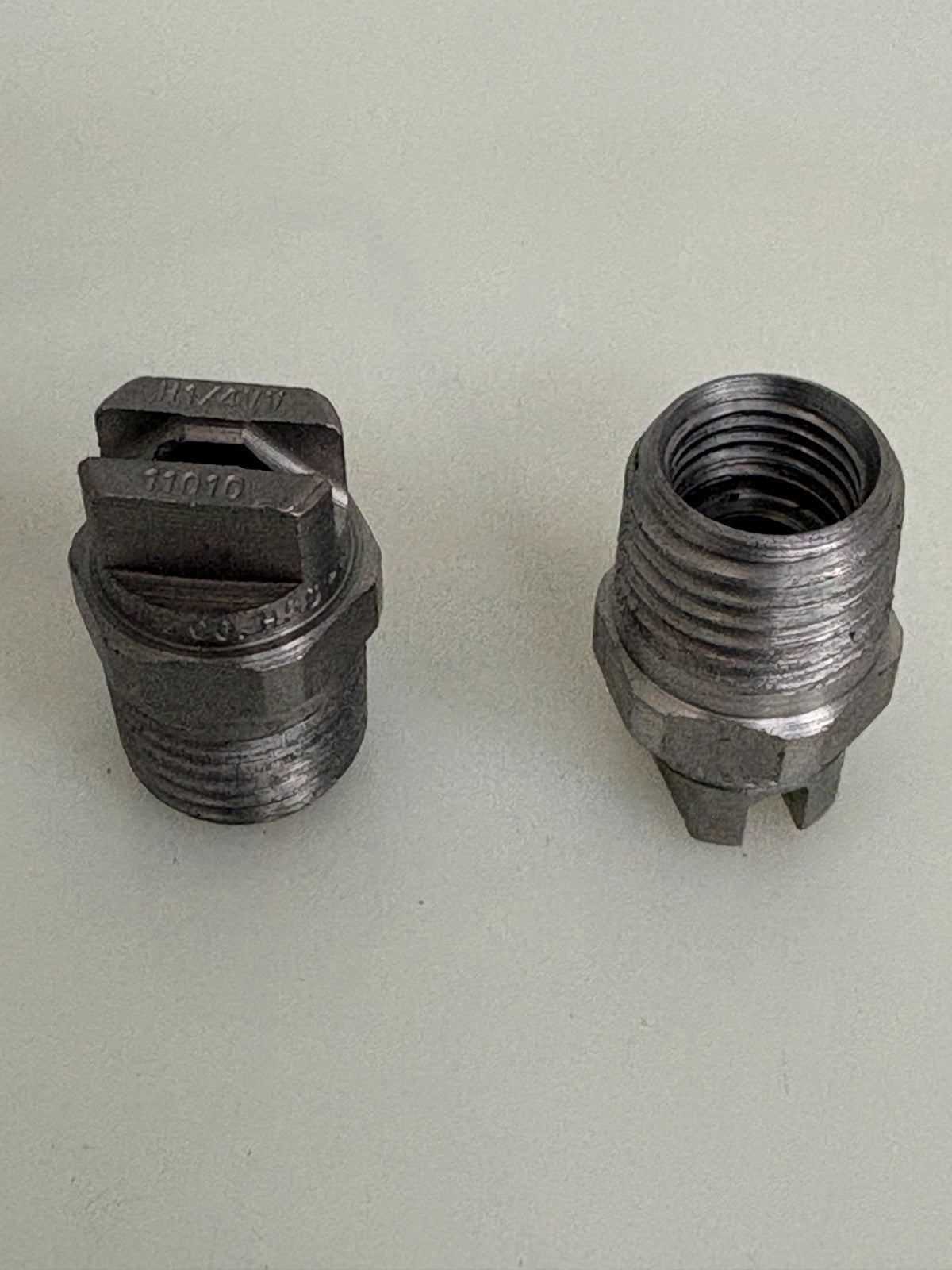 LOT OF 25 SPRAYING SYSTEMS V-JET SPRAY NOZZLE H14VVCHSS11010