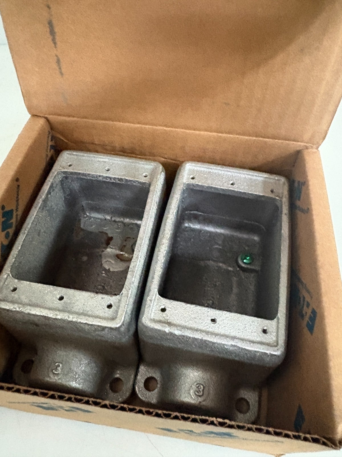 EATON CROUSE HINDS 1/2" FD1 SINGLE GANG BOX 2