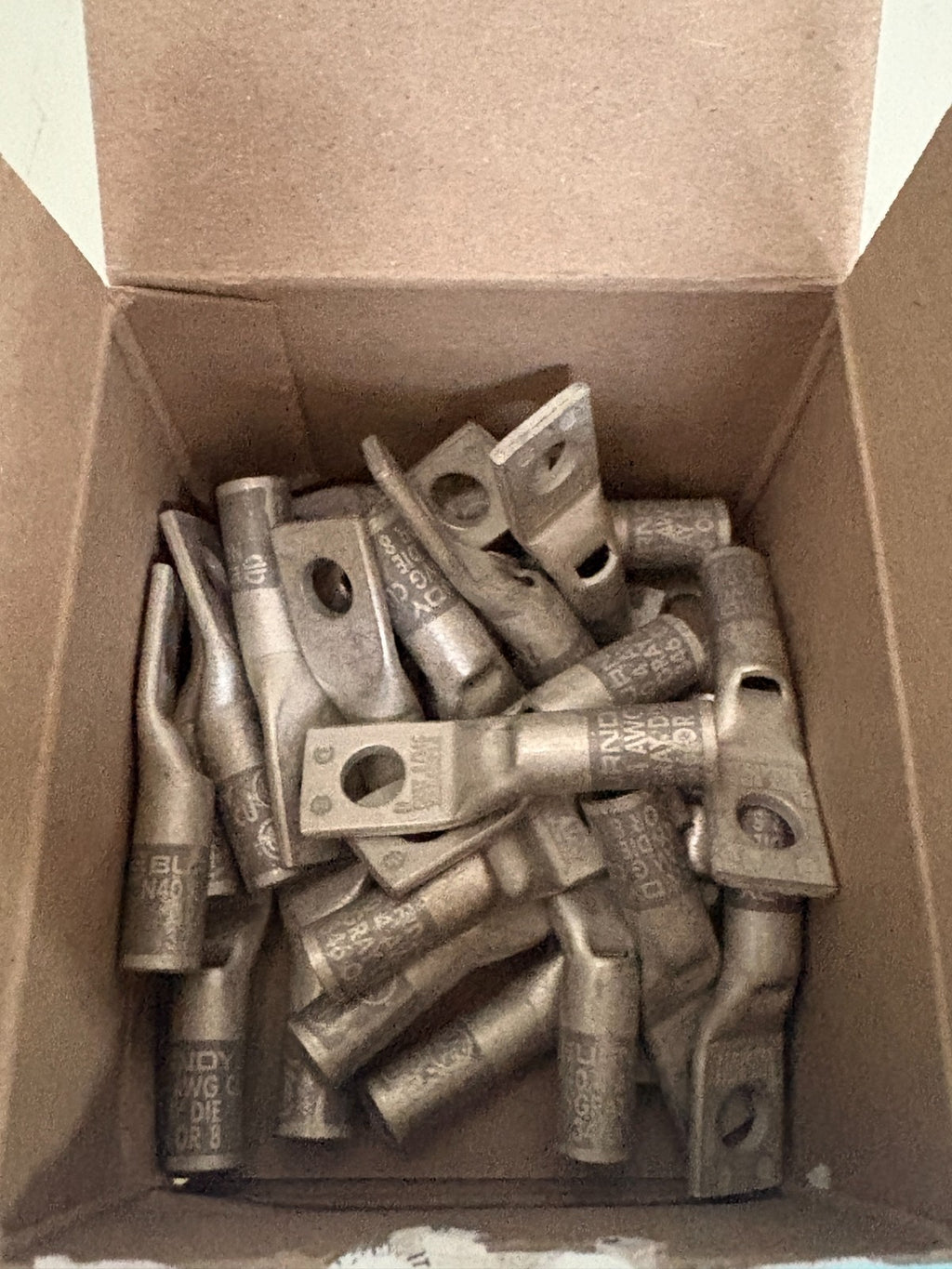 LOT OF 30 BURNDY HYLUG COMPRESSION LUG YAL4CT143