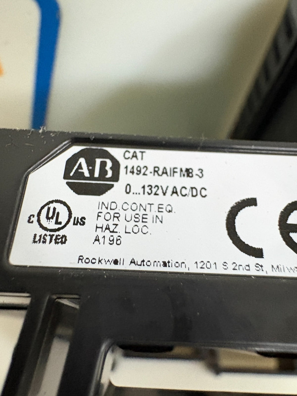 ALLEN BRADLEY PLC CONNECTING MODULE 1492-RAIFM8-32