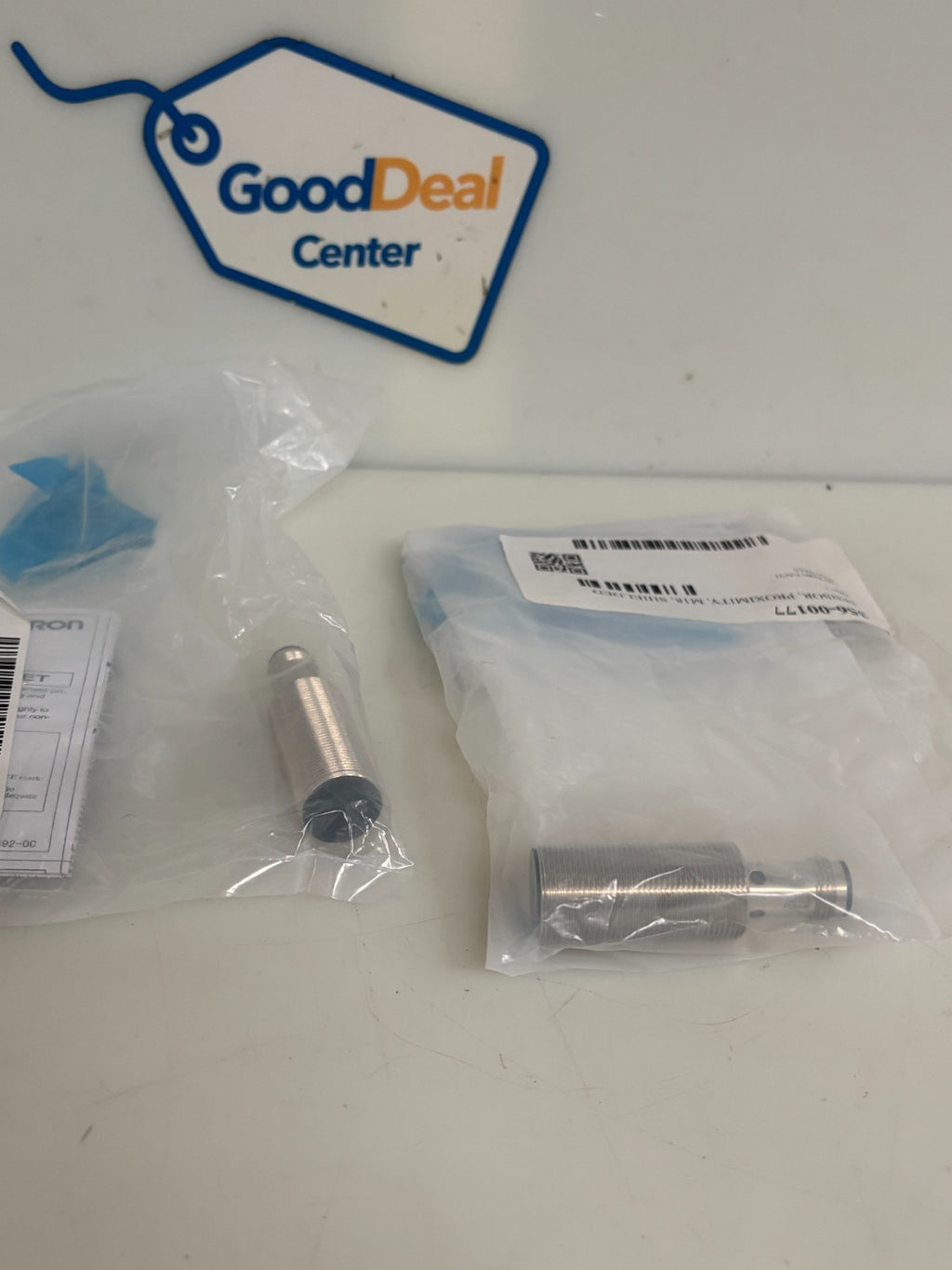 LOT OF 2 OMRON PROXIMITY SENSOR E2B-M18KS08-M1-B10