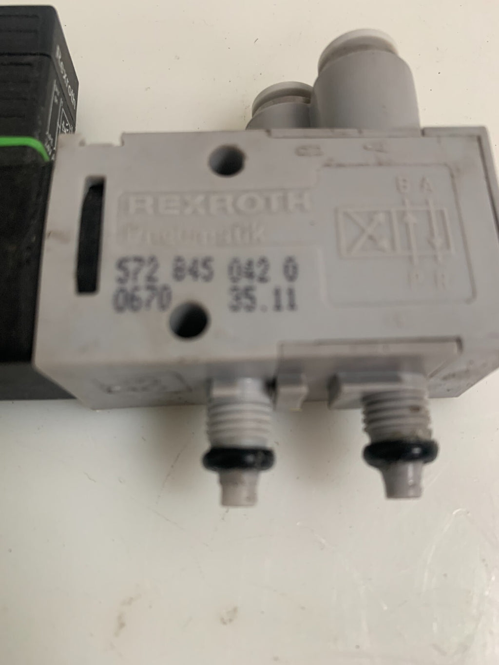 REXROTH SOLENOID VALVE 572 845 042 0 (USED)1