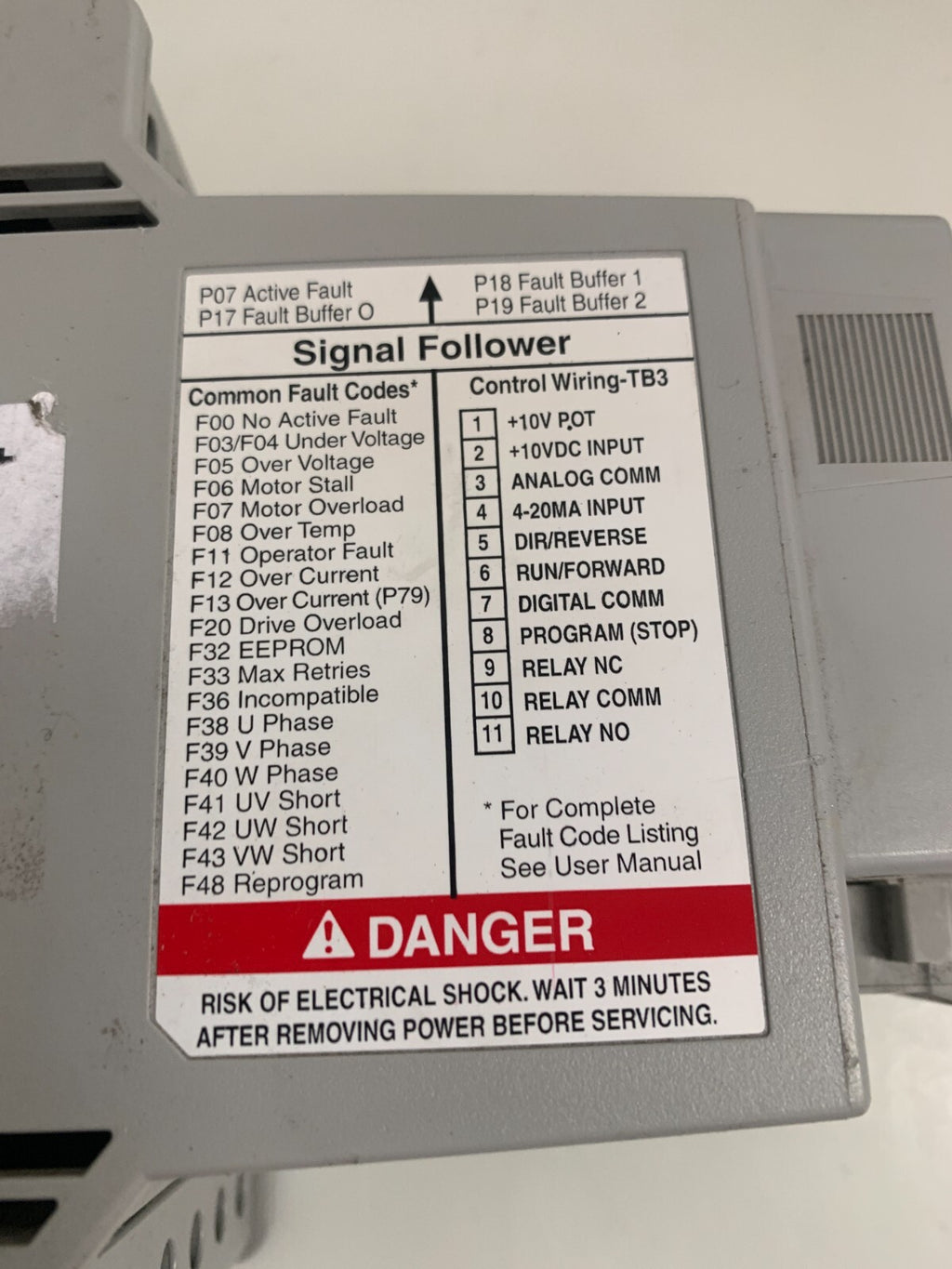 ALLEN BRADLEY DEVICE NET 160-DN2 A 3.002 AND 160S-AA02NSF1 C SPEED CONTROLLER