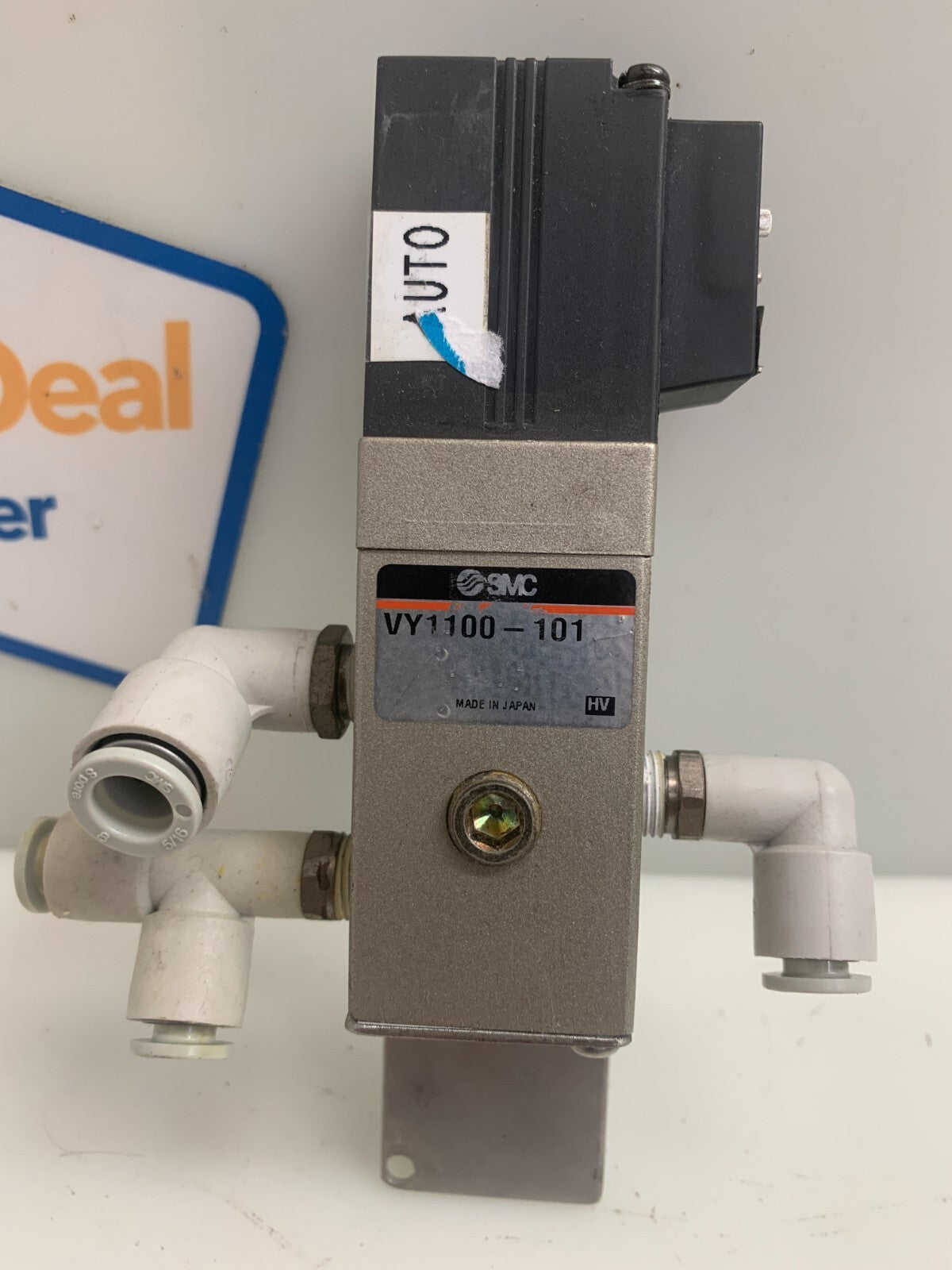 SMC   Solenoid Valve   VY1100-101
