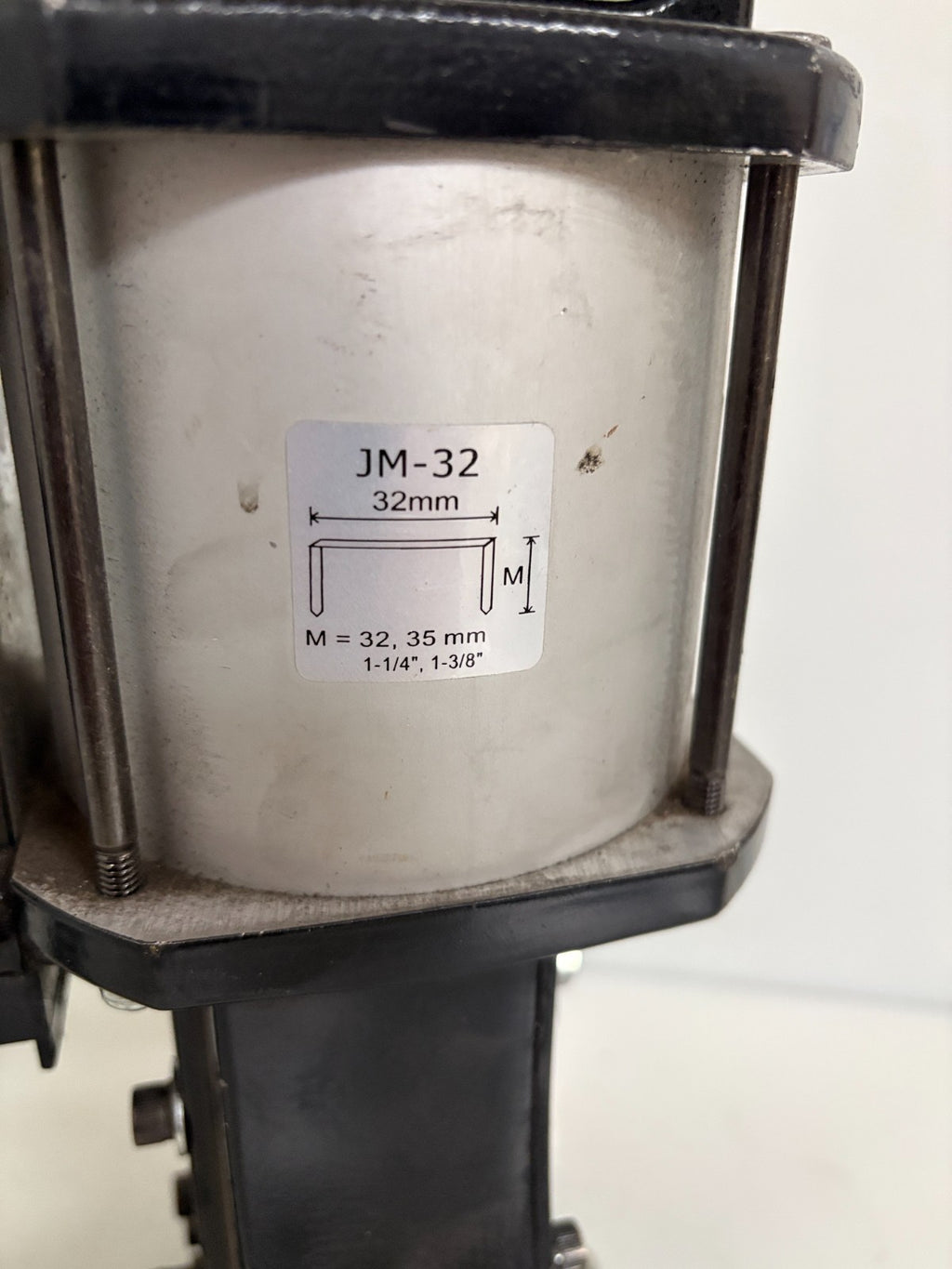 U LINE PNEUMATIC STAPLER 1 1/4" #1803896 JM-32
