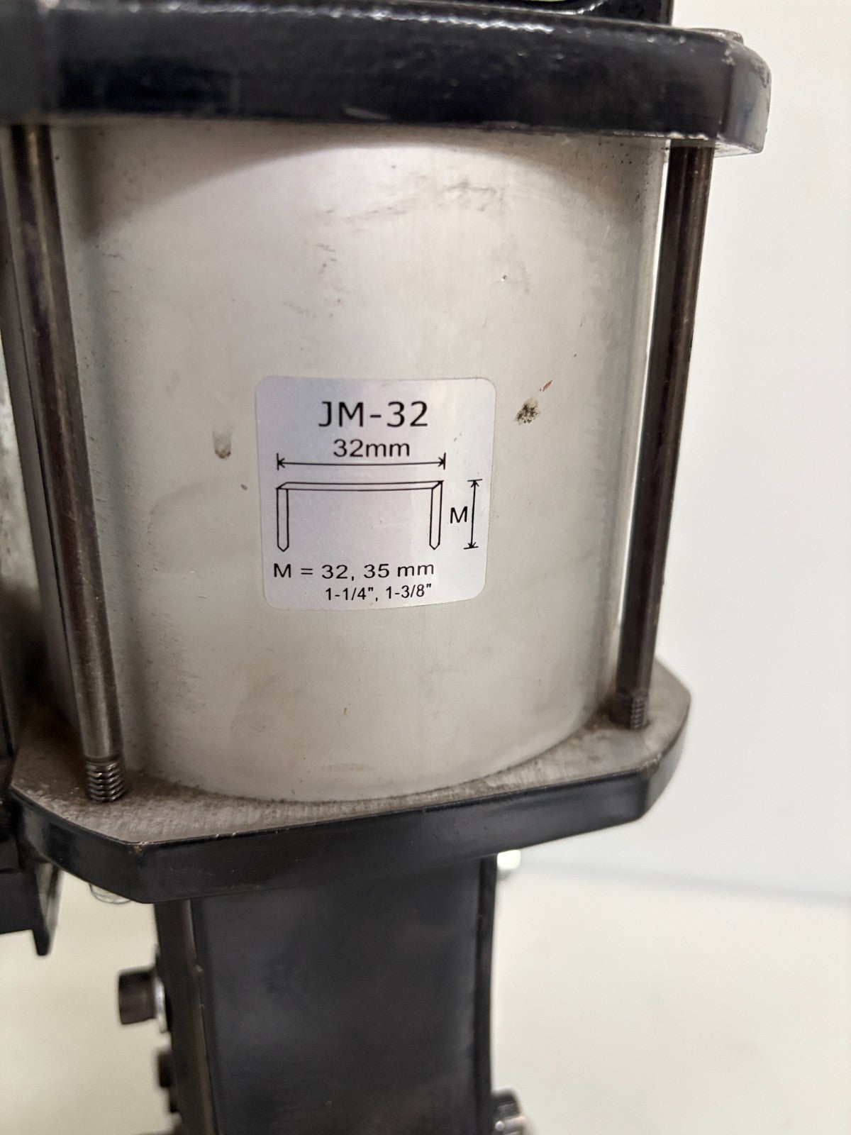 U LINE PNEUMATIC STAPLER 1 1/4" #1803896 JM-32