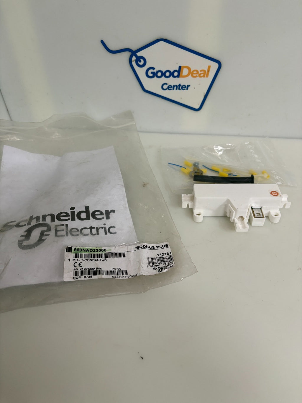 SCHNEIDER MODBUS PLUS MB= T CONNECTOR 990NAD230000