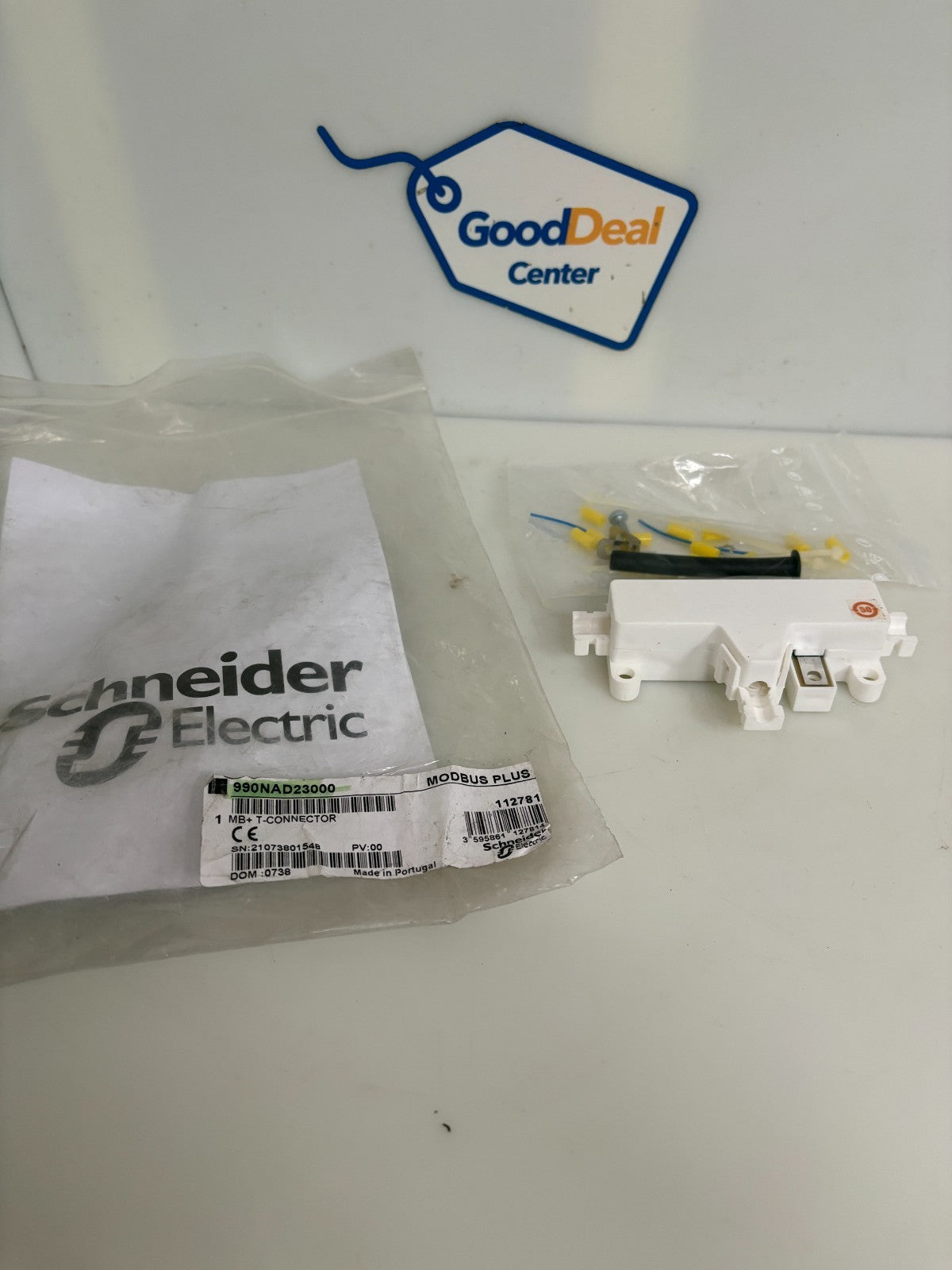 SCHNEIDER MODBUS PLUS MB= T CONNECTOR 990NAD230000