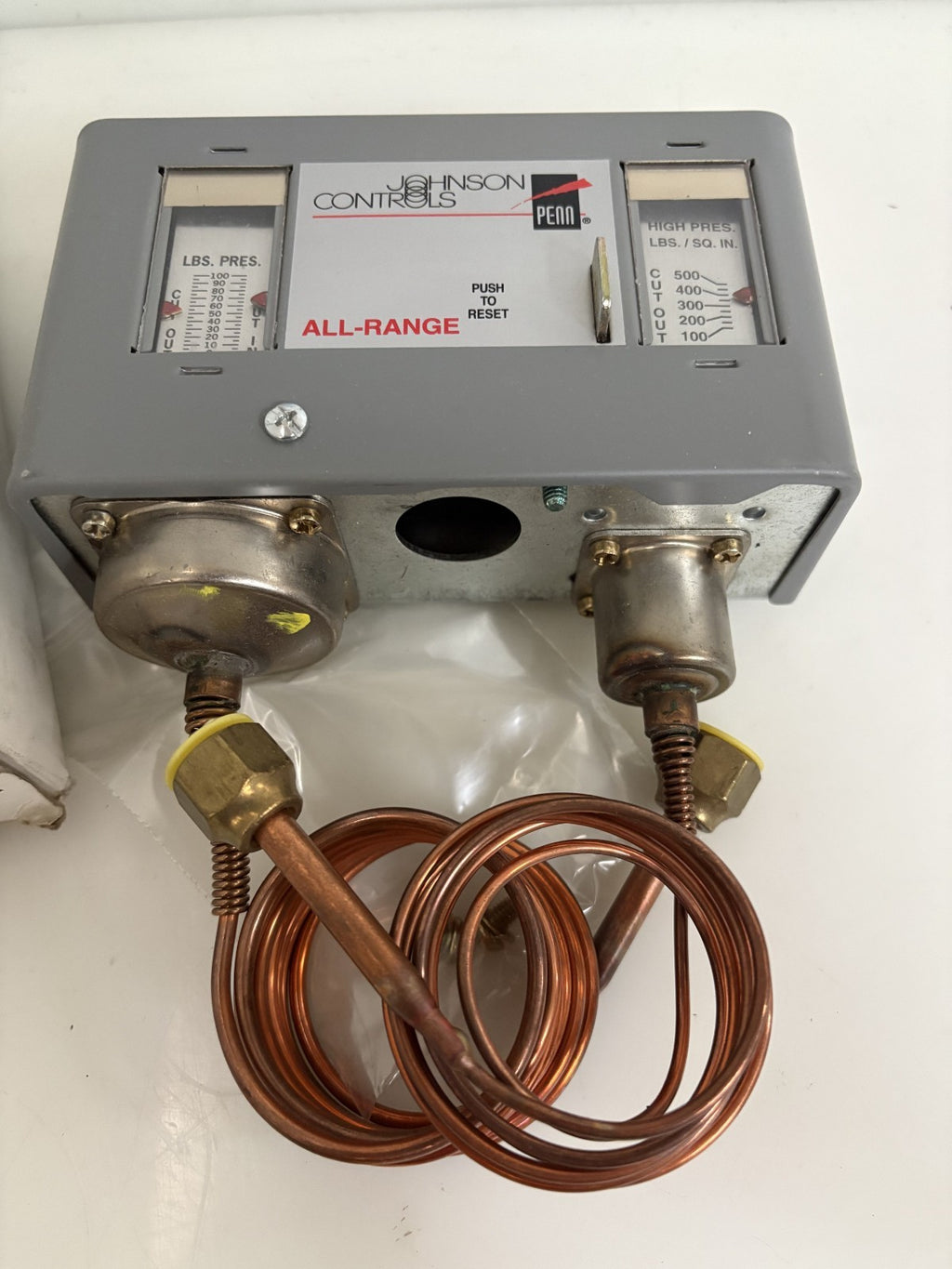JOHNSON CONTROLS DUAL PRESSURE CONTROL P70MA-58C