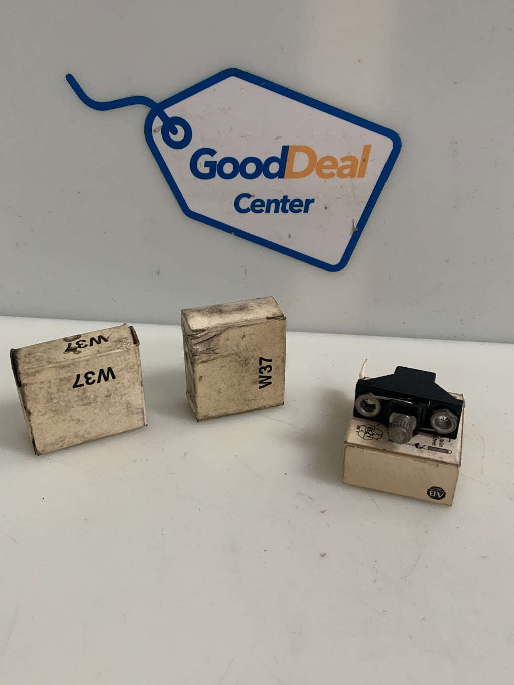 LOT OF 3 ALLEN BRADLEY HEATER W37