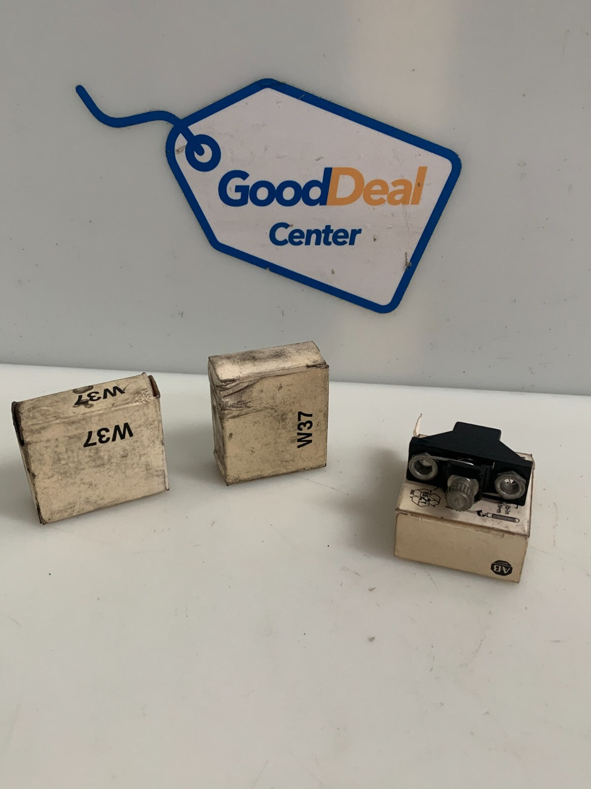 LOT OF 3 ALLEN BRADLEY HEATER W37