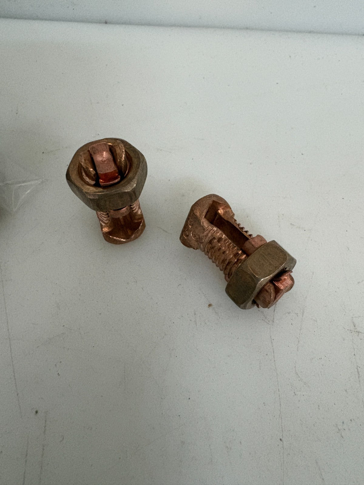 LOT OF 52 BURNDY SPLIT BOLT CONNECTOR KS171