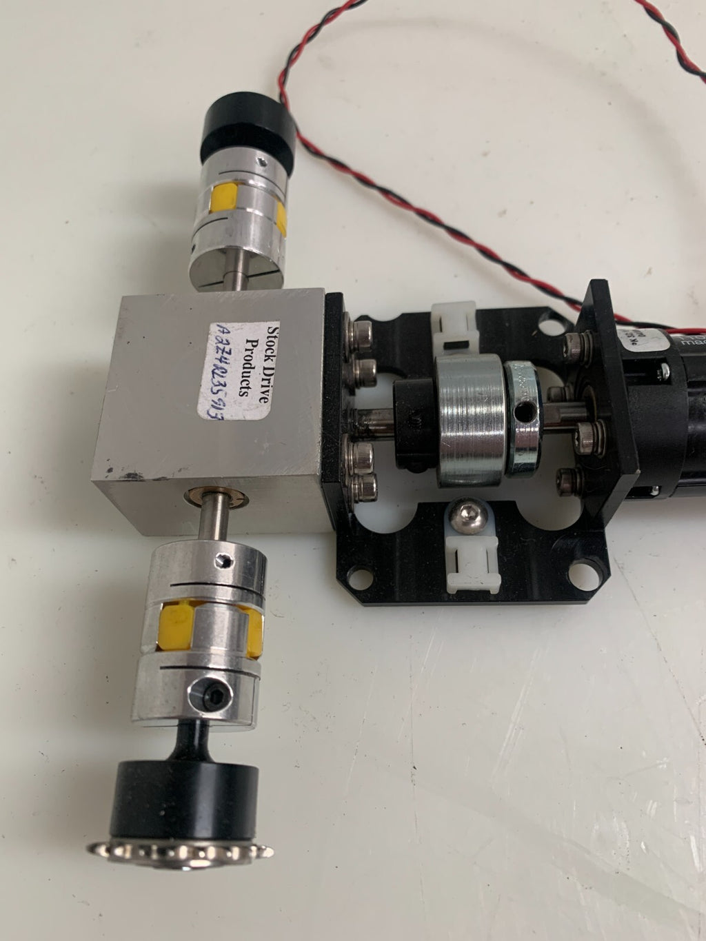 MAXON MOTOR   Motor M071570  W/MAXON  Gear 1103873