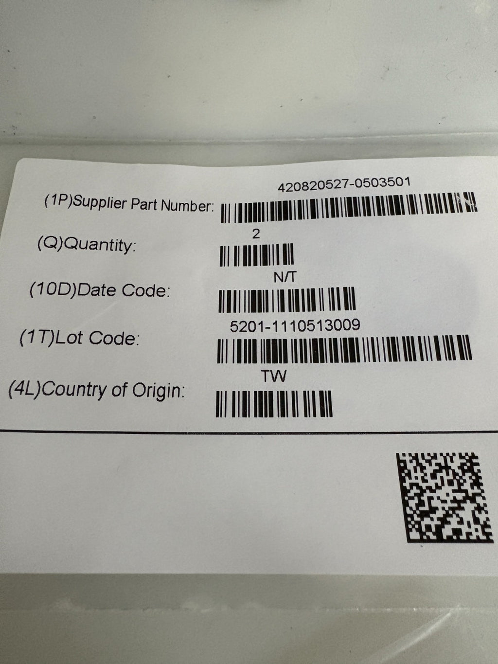 LOT OF 8 SAG RF AND WIRELESS RFID TRANSPONDERS TAG 420820527-0503501
