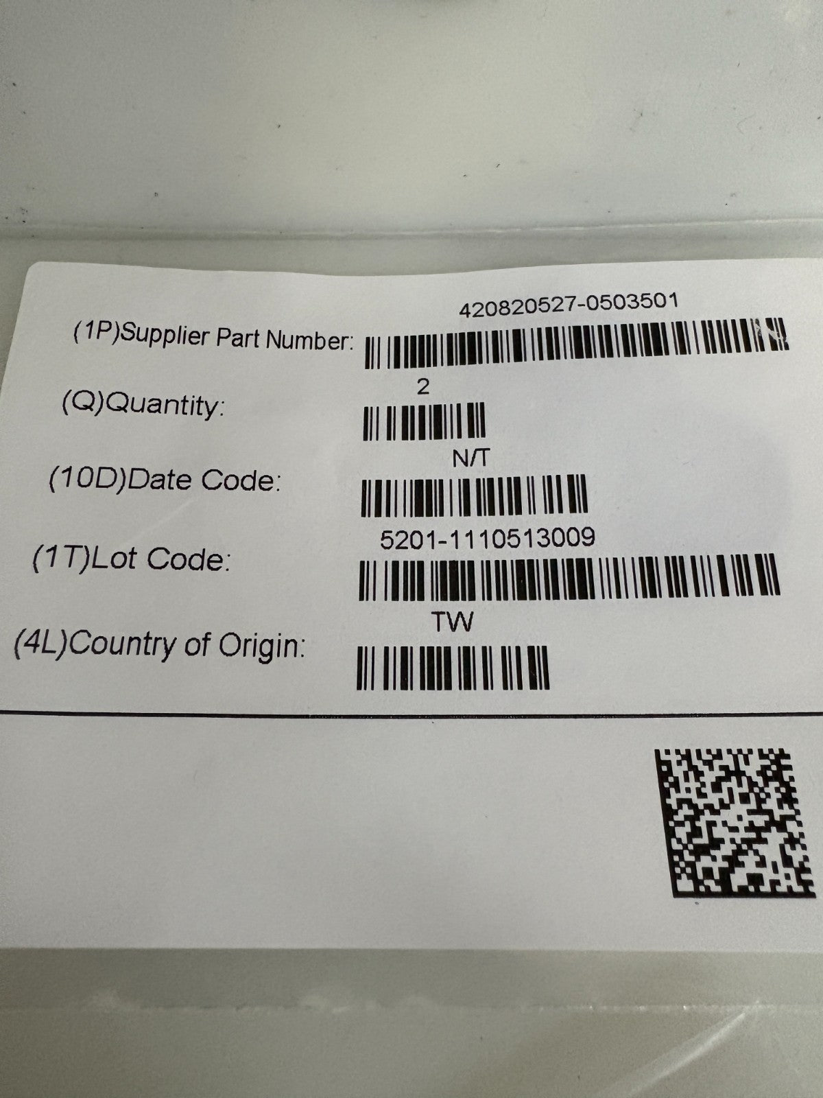 LOT OF 8 SAG RF AND WIRELESS RFID TRANSPONDERS TAG 420820527-0503501