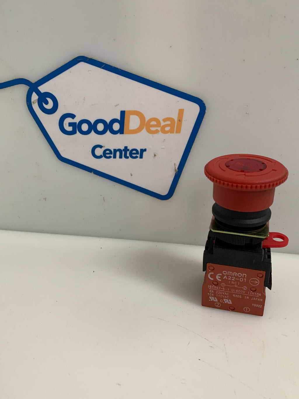OMRON EMERGENCY STOP BUTTON A22-01
