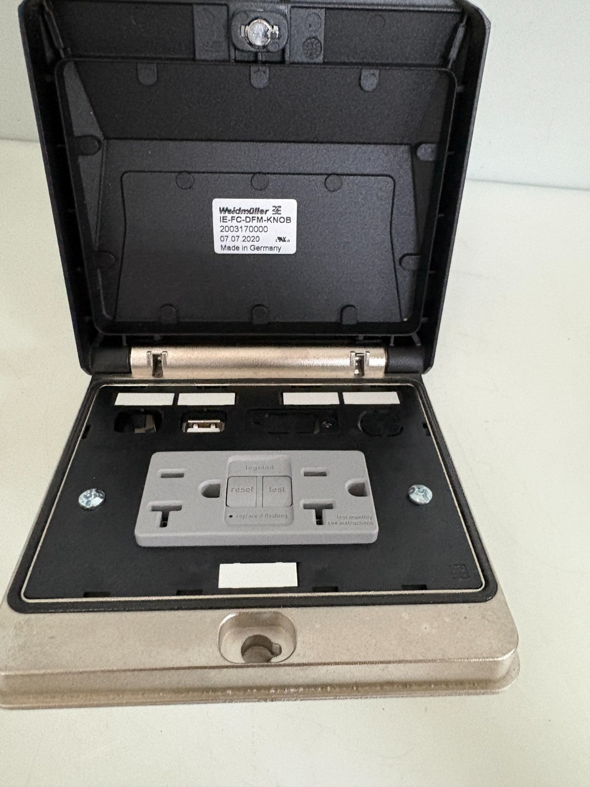 WEIDMULLER COMPONENT HOUSING IE-FC-DFM-KNOB W/SELF TEST RECEPTACLE1