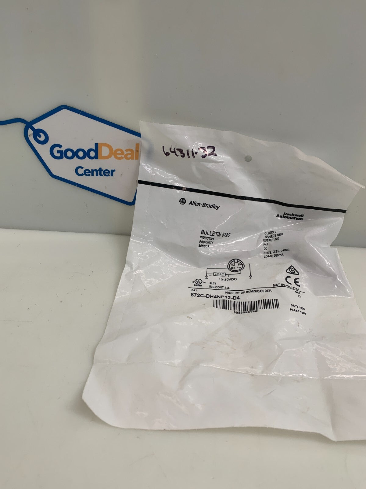 Allen-Bradley 872C-DH4NP12-D4 Proximity Switch0