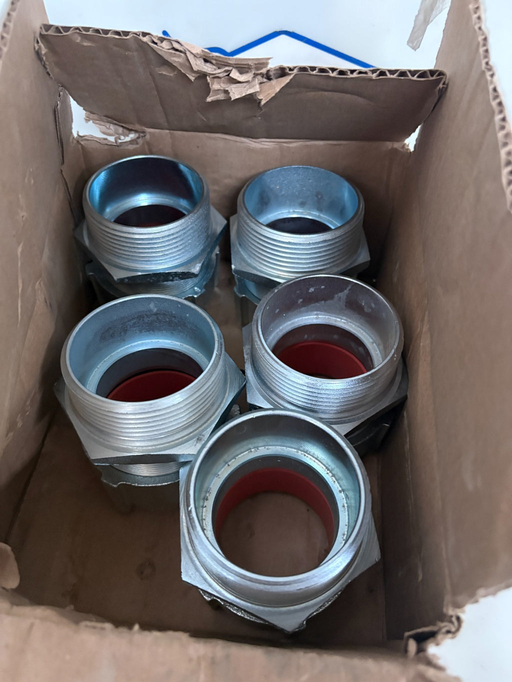 ABB THOMAS & BETTS LIQUIDTIGHT STRAIN RELIEF 2 1/2 #2585 BOX OF 54