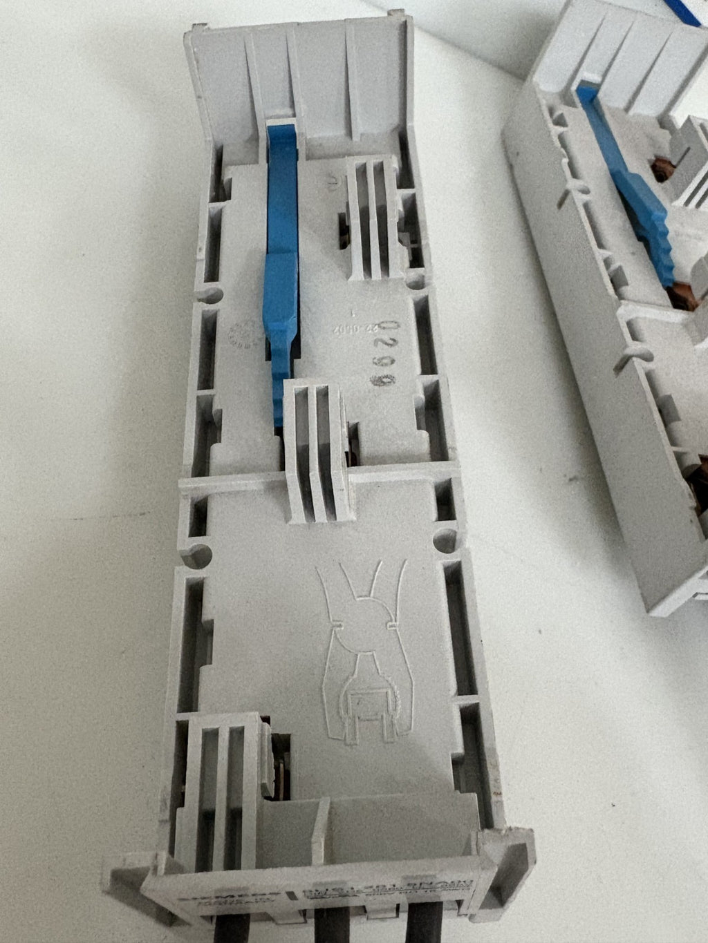 LOT OF 3 SIEMENS BUSBAR ADAPTER 84S1-261-5NA00