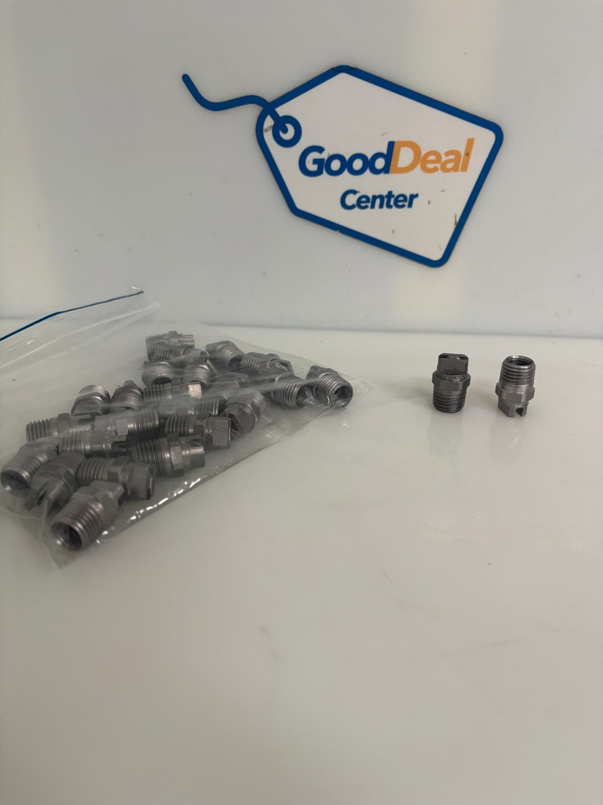LOT OF 25 SPRAYING SYSTEMS V-JET SPRAY NOZZLE H14VVCHSS11010