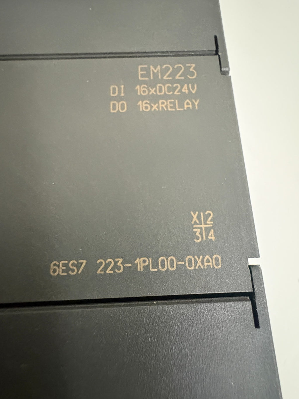 SIEMENS SIMATIC EM223 I/O MODULE 6ES7 223-1PL00-0XA0