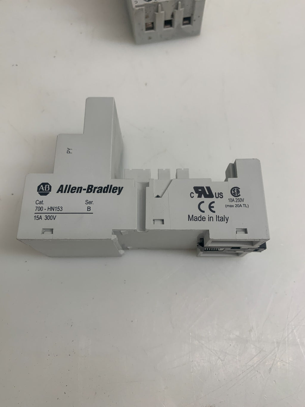 Lot of 5 ALLEN BRADLEY 700-HN153 SER B Relay Base