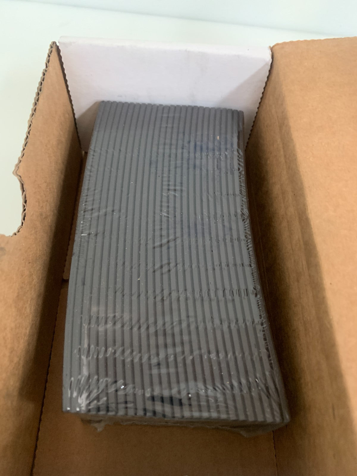 ULINE 2" X 6" MAGNET CARD HOLDER BOX OF 25 S-6420