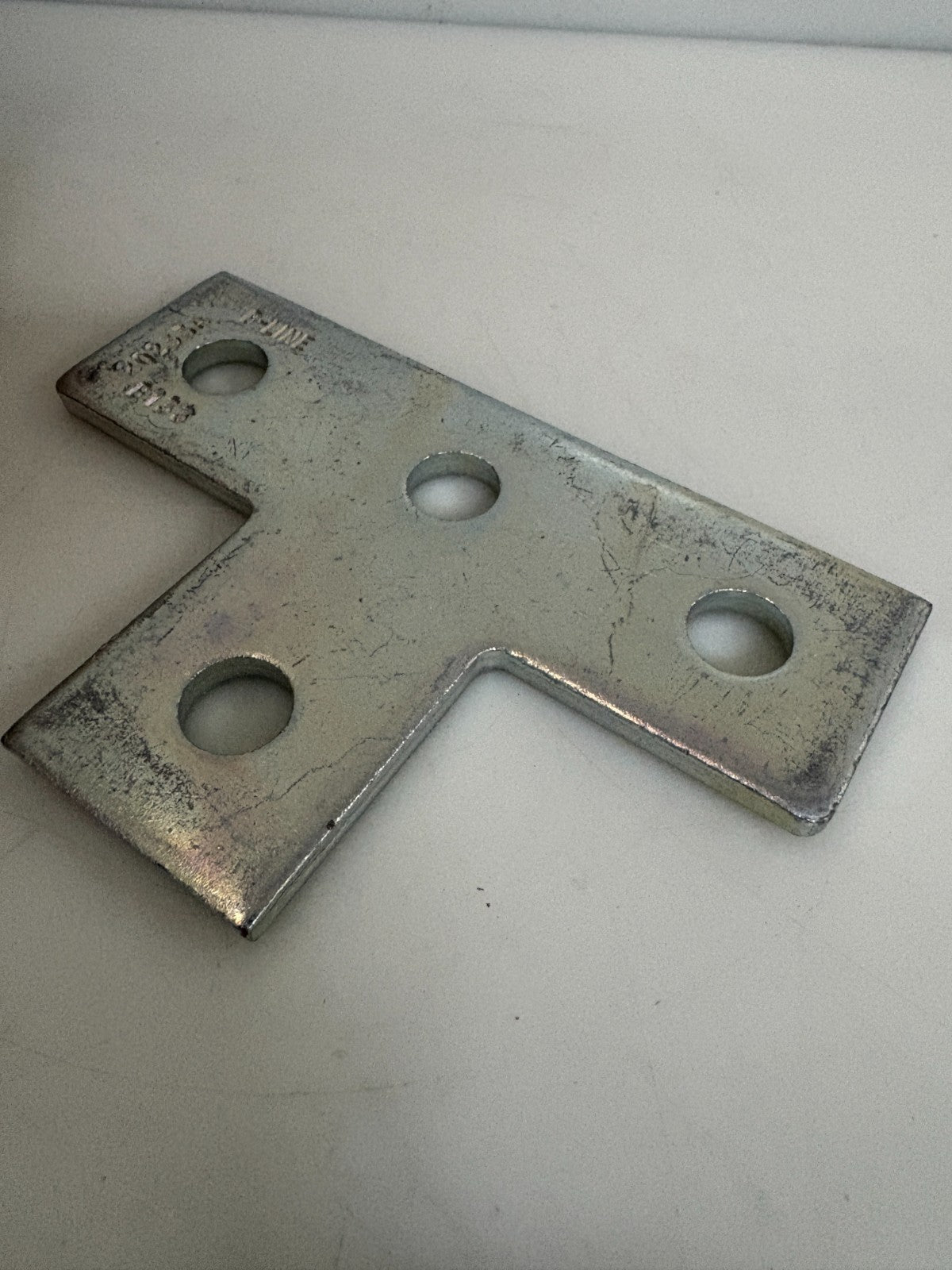 EATON 4 HOLE TEE PLATE B133ZN 25 IN BOX1