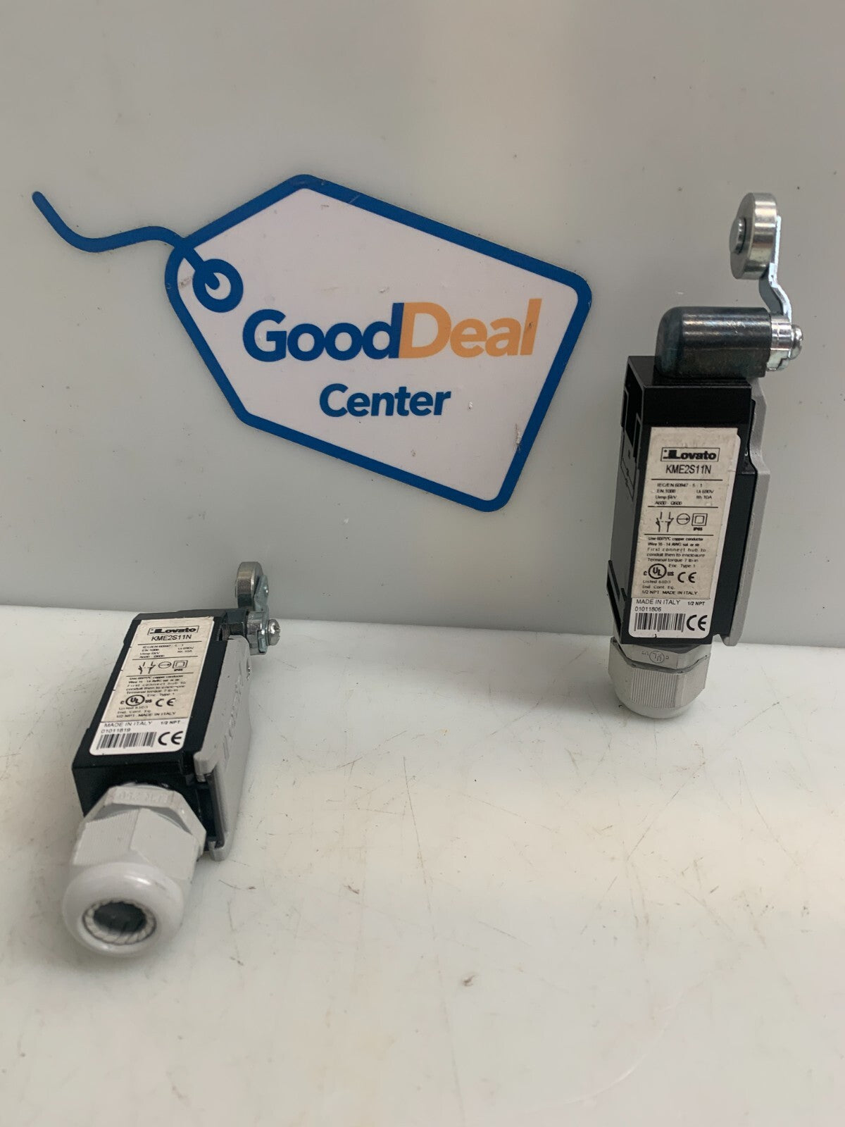 Lot of 2 Lovato Limit Switch KME2S11N