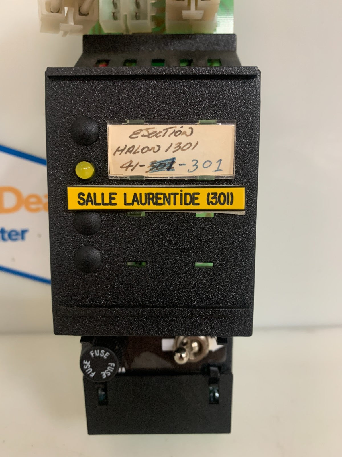 CERBERUS PYROTRONICS FIRE ALARM CONTROL UNIT 580-185386-5 RM-30U