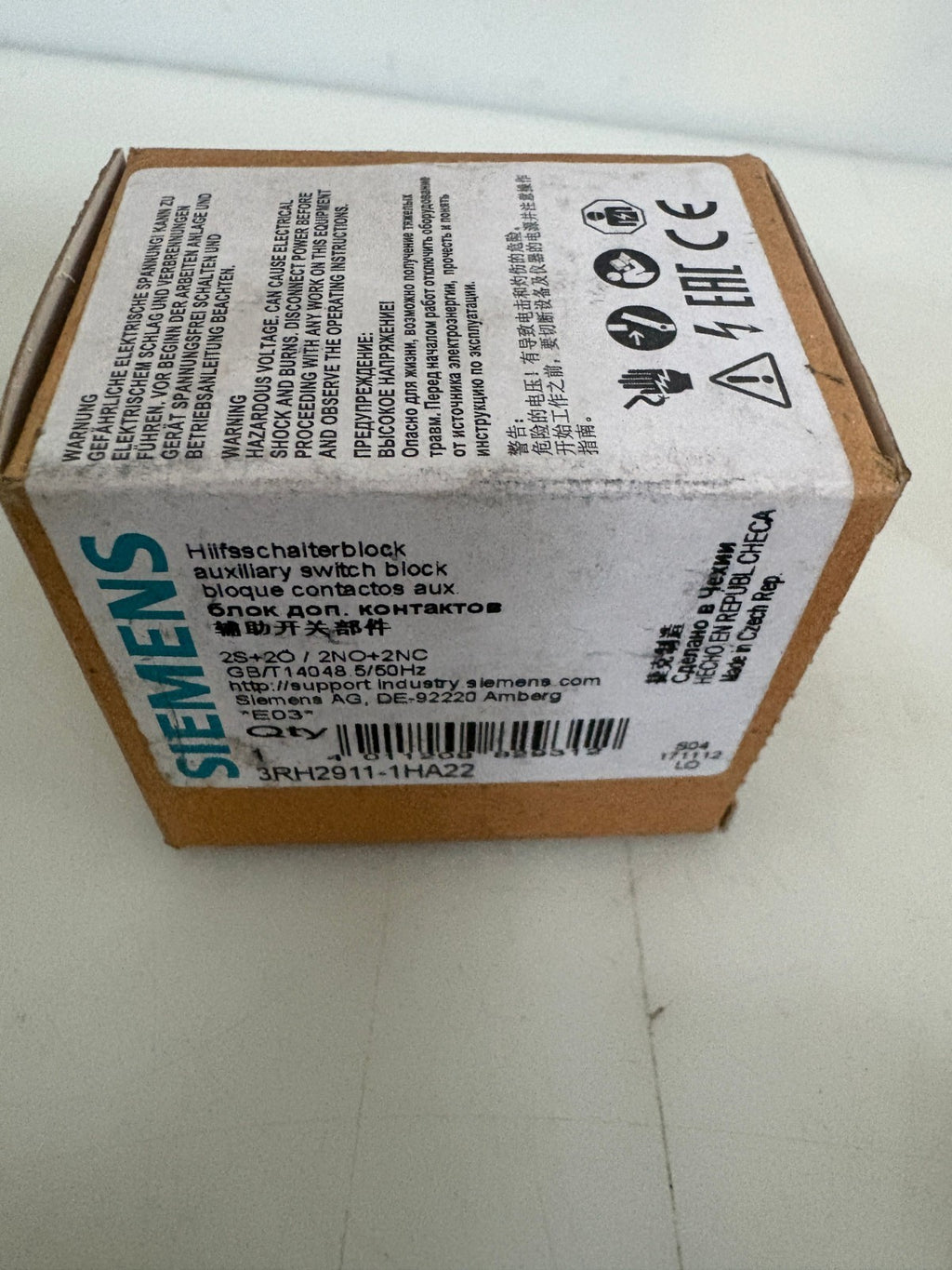 LOT OF 2 SIEMENS AUXILIARY SWITCH BLOCK 3RH2911-1HA223