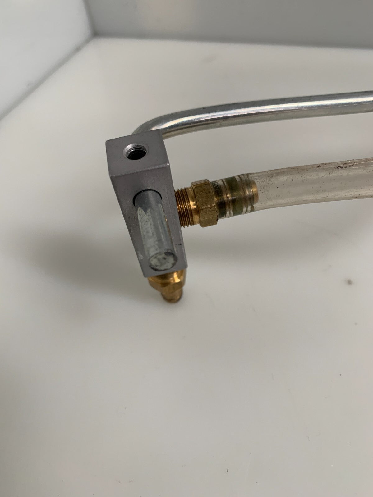 AMATTCO UNIVERSAL SEWING SUPPLY PNEUMATIC ACCUMULATOR