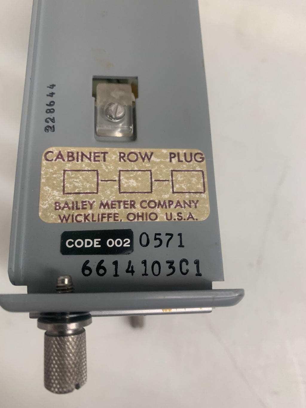 BAILEY METER CO. 6614103C1  Cabinet Row Plug2
