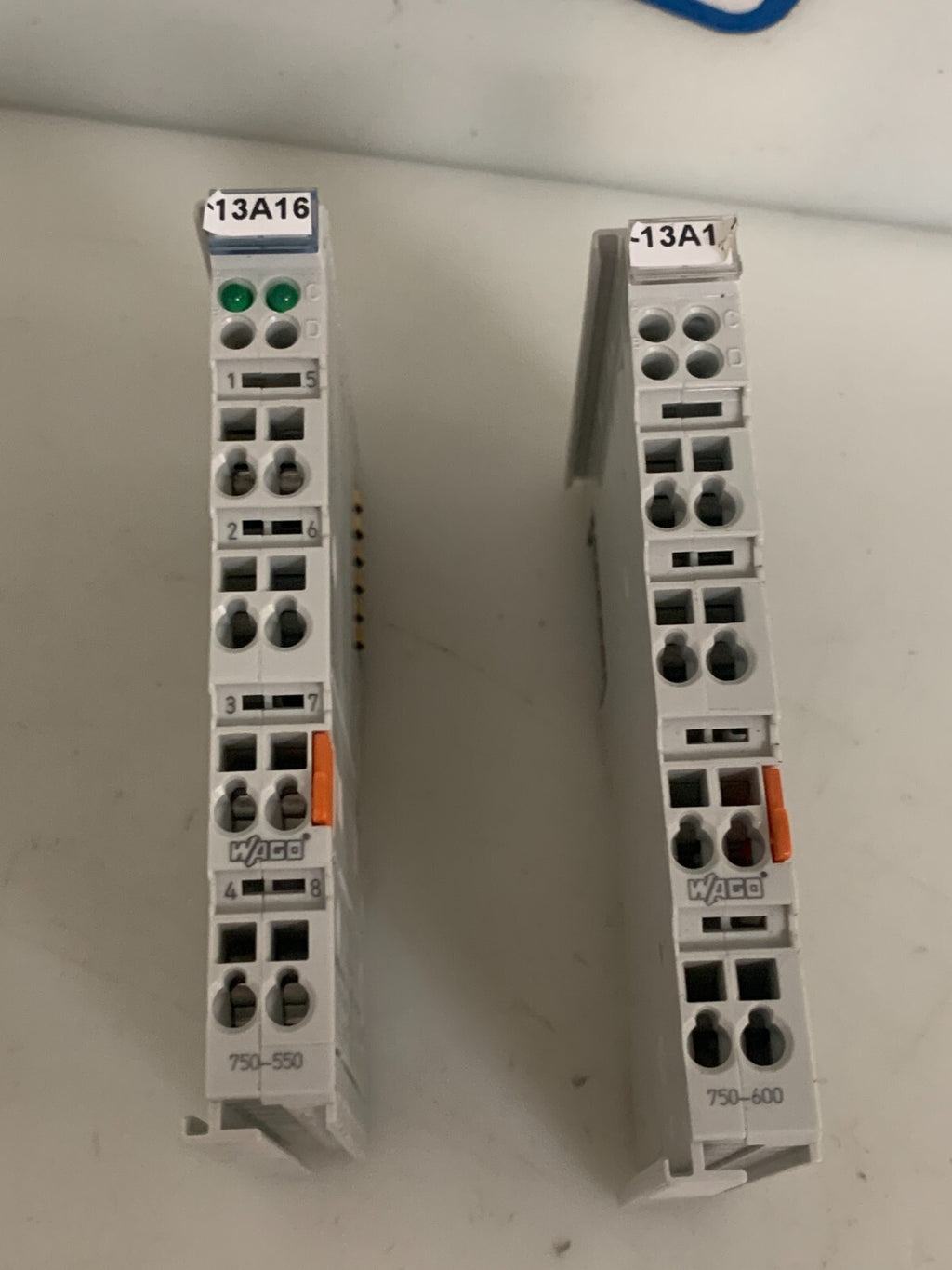 MIX LOT OF 2  WAGO END MODULE 750-600 AND 2 CHANNEL ANALOG OUTPUT 750-550