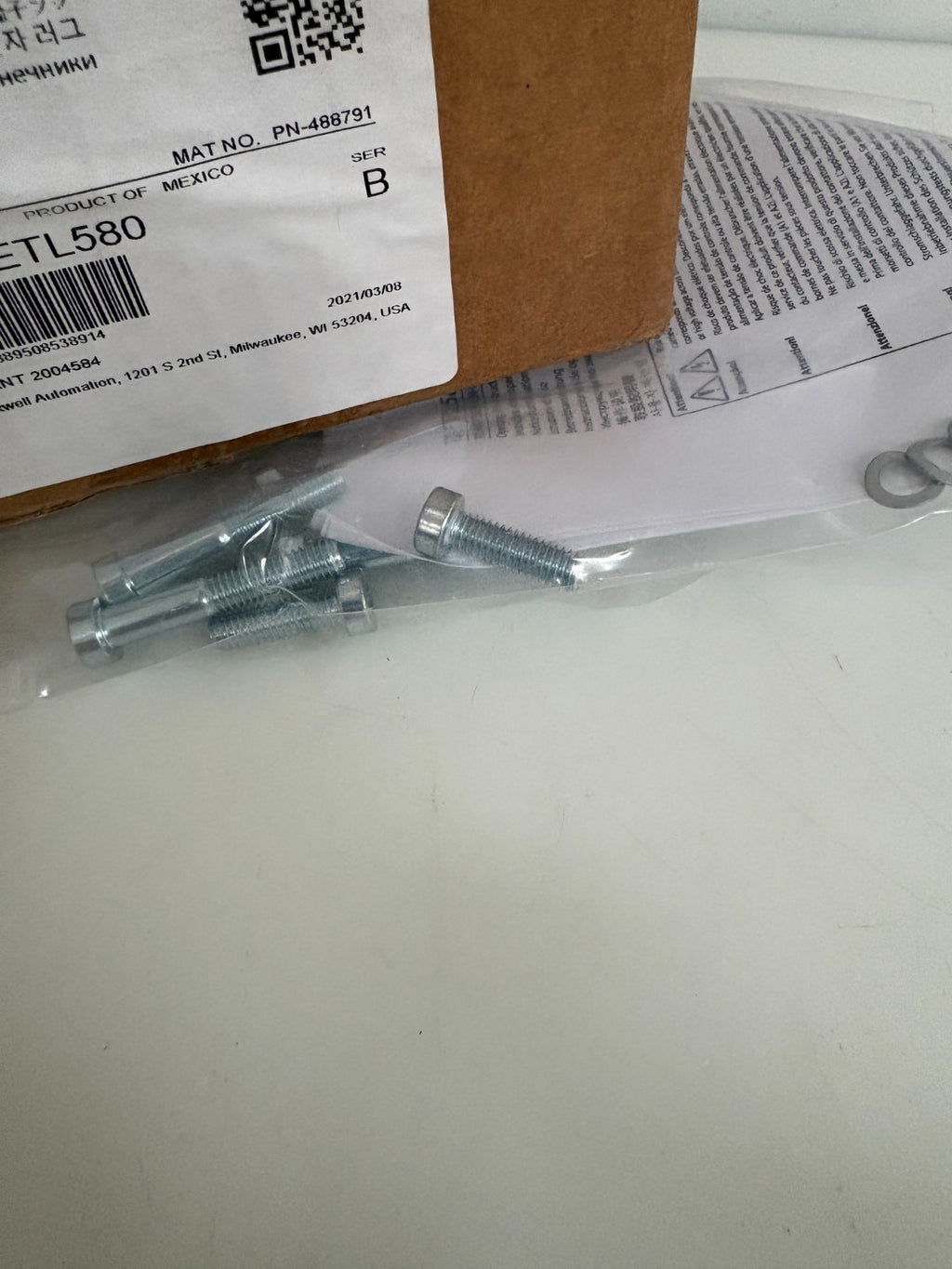 ALLEN BRADLEY TERMINAL LUGS SET OF 3 100-ETL5802