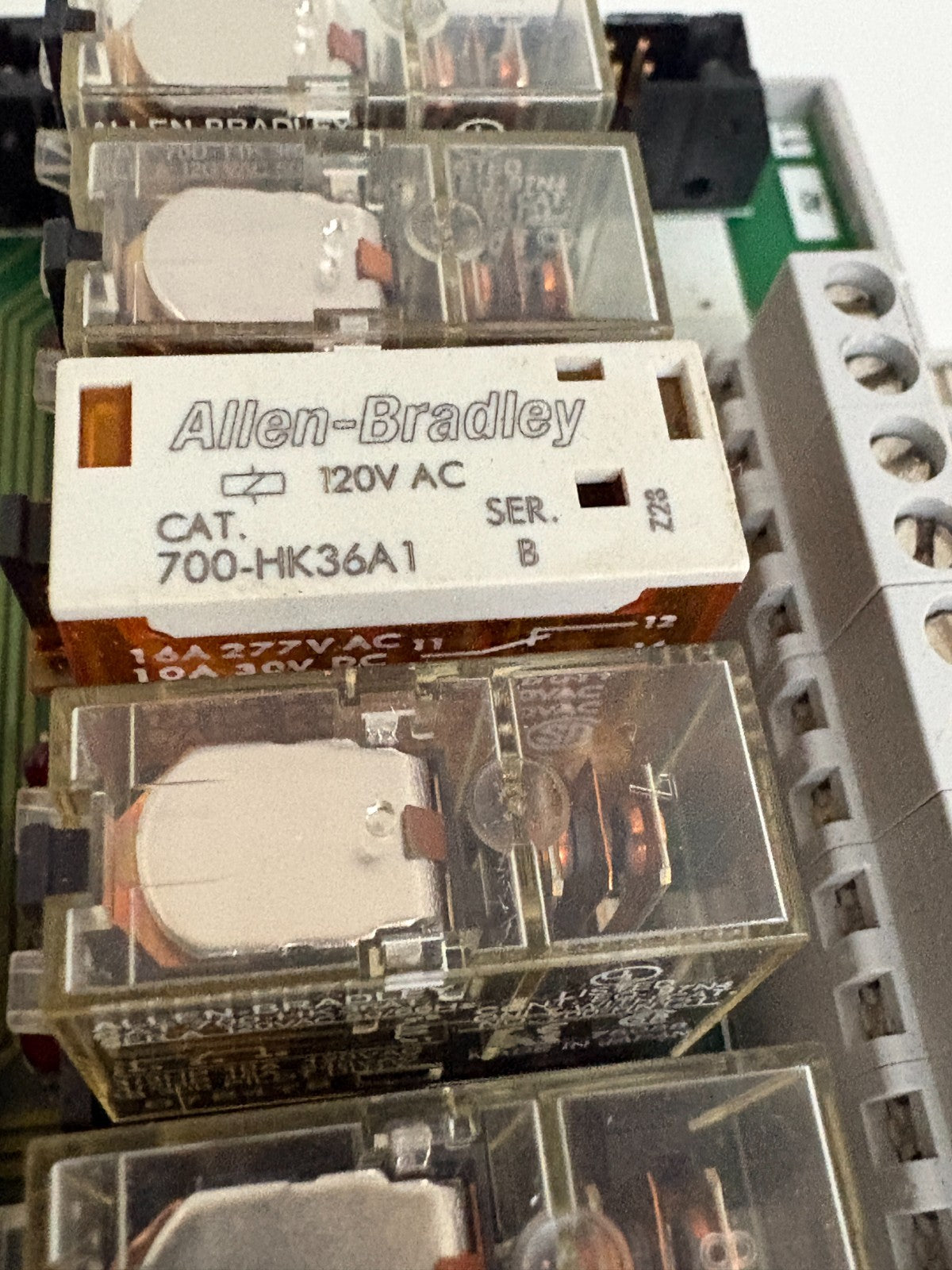 ALLEN BRADLEY INTERFACE RELAY 1492-XIM20120-8R