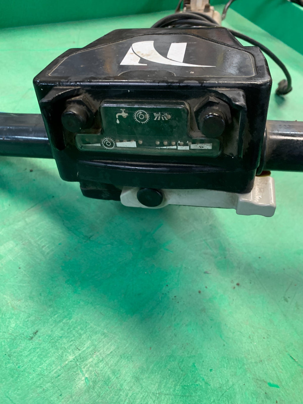 NUMATIC ADJUSTABLE HANDLE ASSY TTB-4500 (4550)