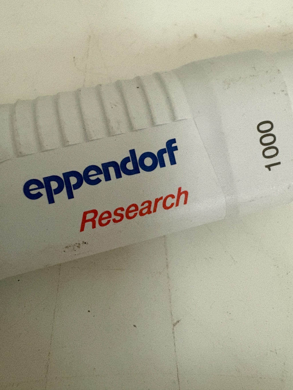 EPPENDORF RESEARCH 1000 100TO 1000UL PIPETTOR1