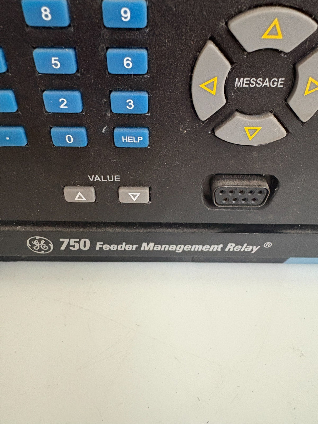 GENERAL ELECTRIC SR 750 FEEDER MANAGEMENT RELAY 750-P5-G5-HI-A20-R-E