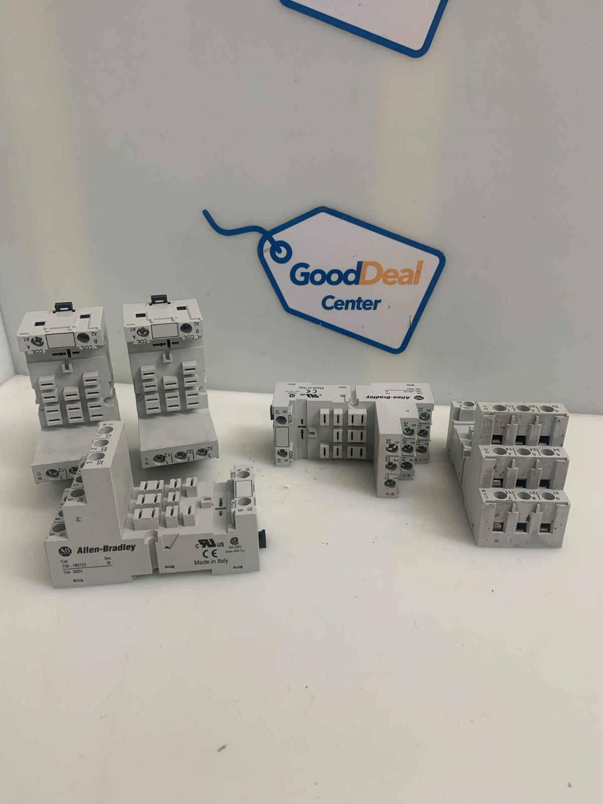 Lot of 5 ALLEN BRADLEY 700-HN153 SER B Relay Base
