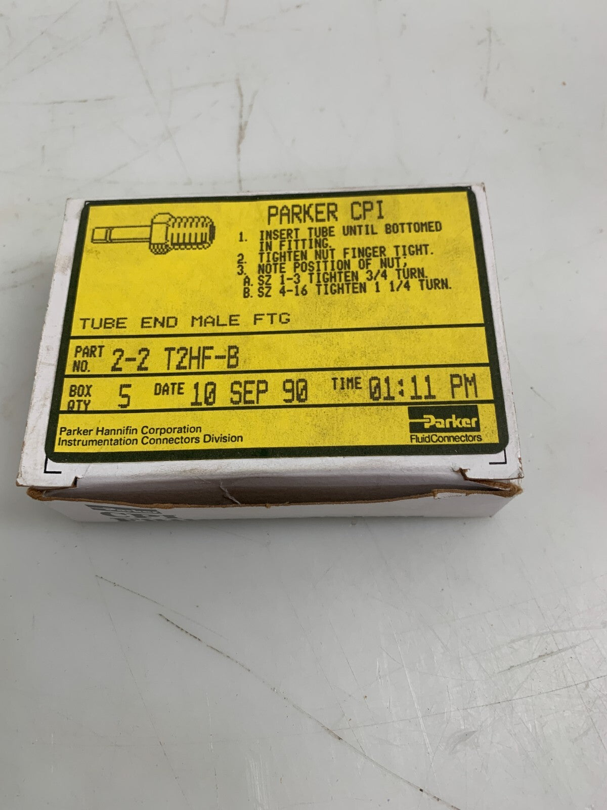 PARKER  2-2 T2HF-B   Tube End Male FTG  (Box of 5)2