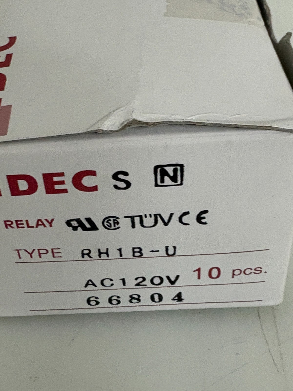 LOT OF 7 IDEC INTERMEDIATE MINIATURE RELAY RH1B-U2